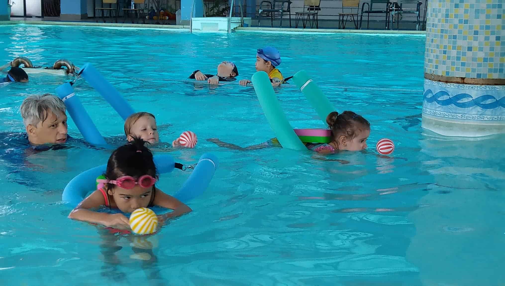 swimming lesson in the thang long indoor pool Hanoi